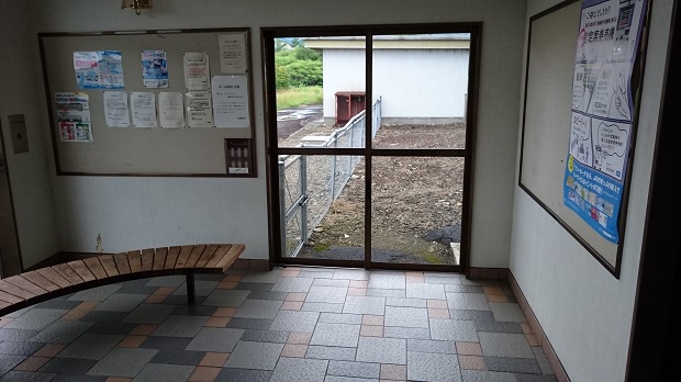 駅舎待合室